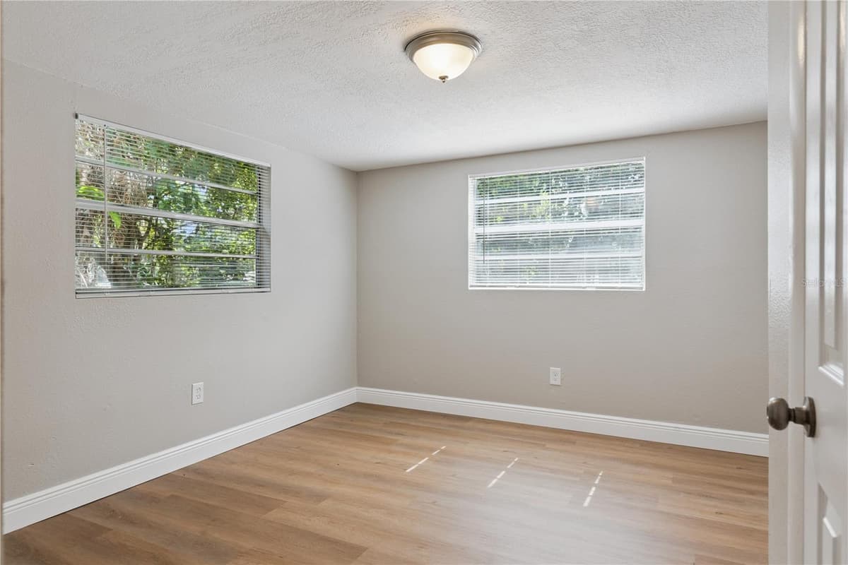 3625 COCHRAN STREET — photo 25 of 39