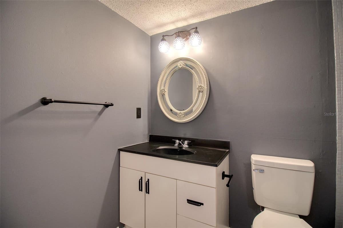 6334 NEWTOWN CIRCLE — photo 19 of 29
