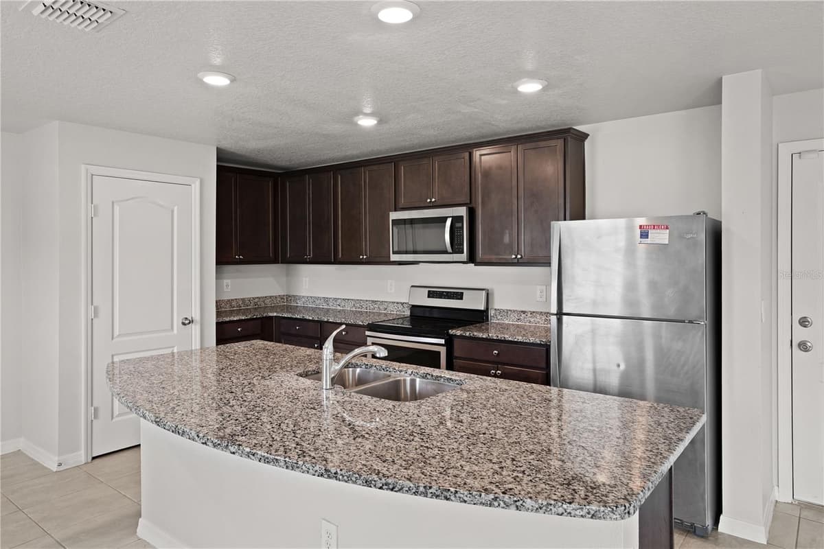 216 FIG COURT — photo 15 of 35