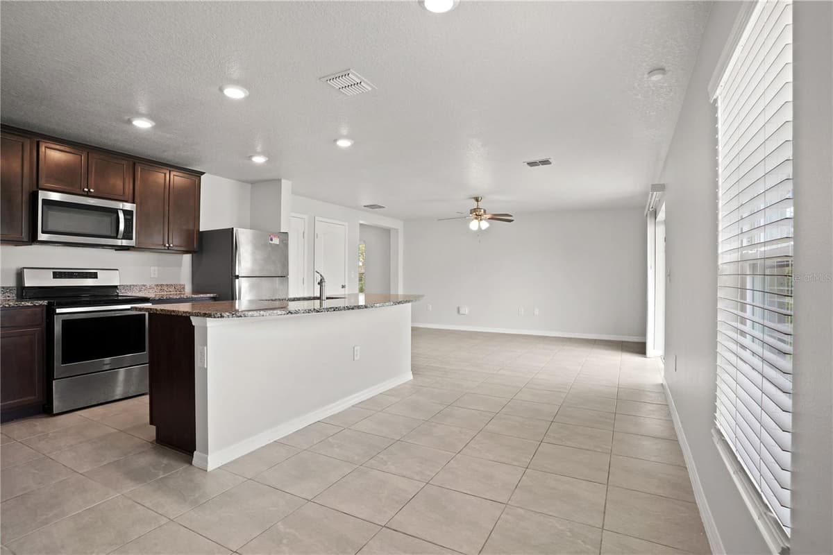 216 FIG COURT — photo 13 of 35