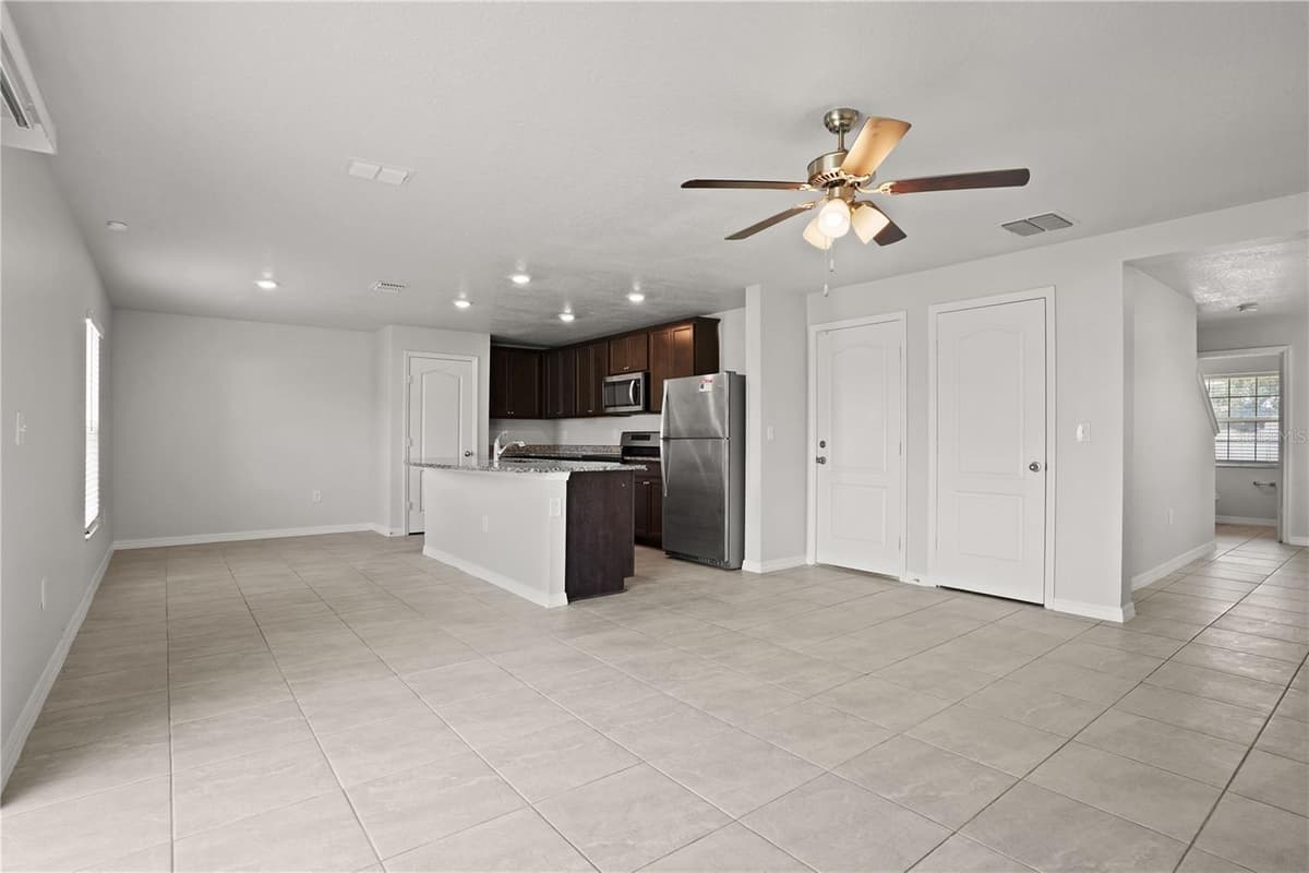 216 FIG COURT — photo 12 of 35