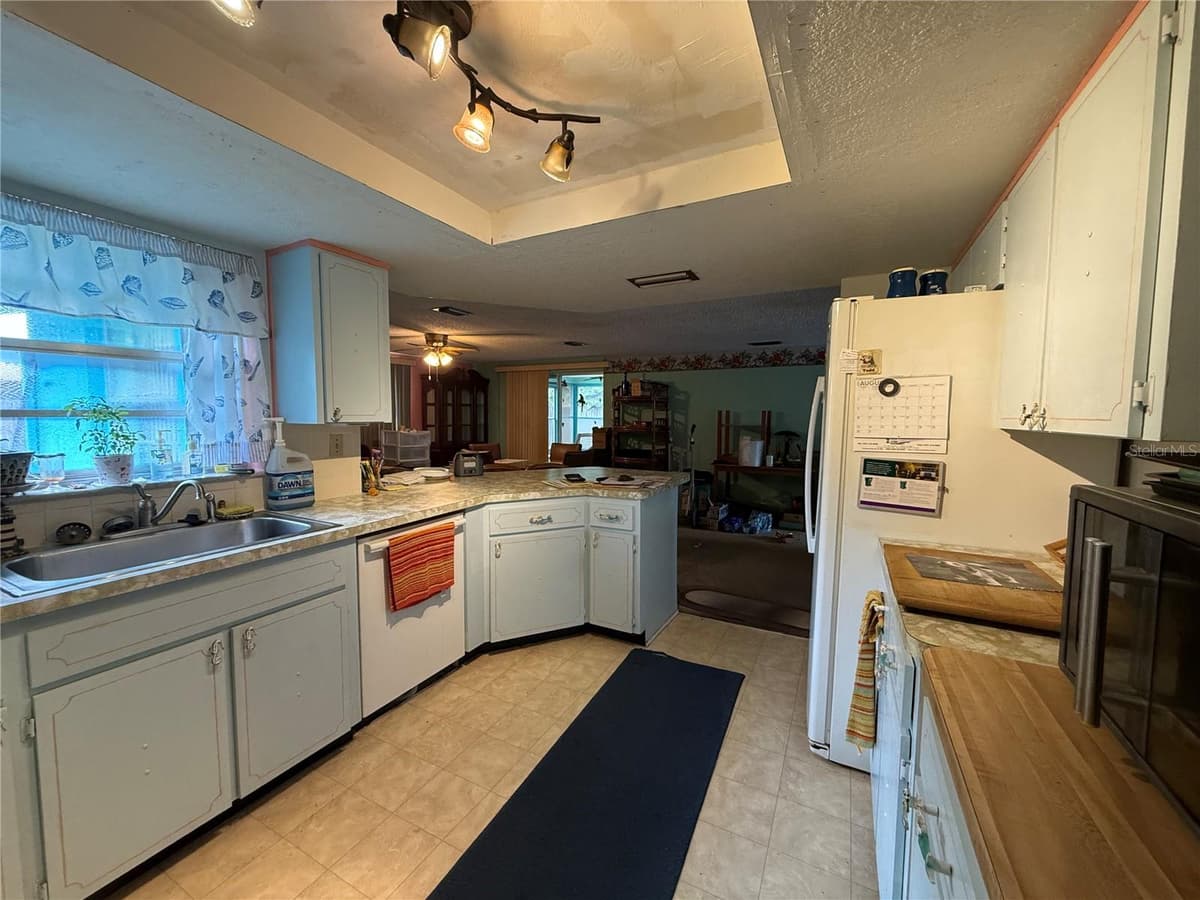 7301 SAN CARLOS DRIVE — photo 19 of 36