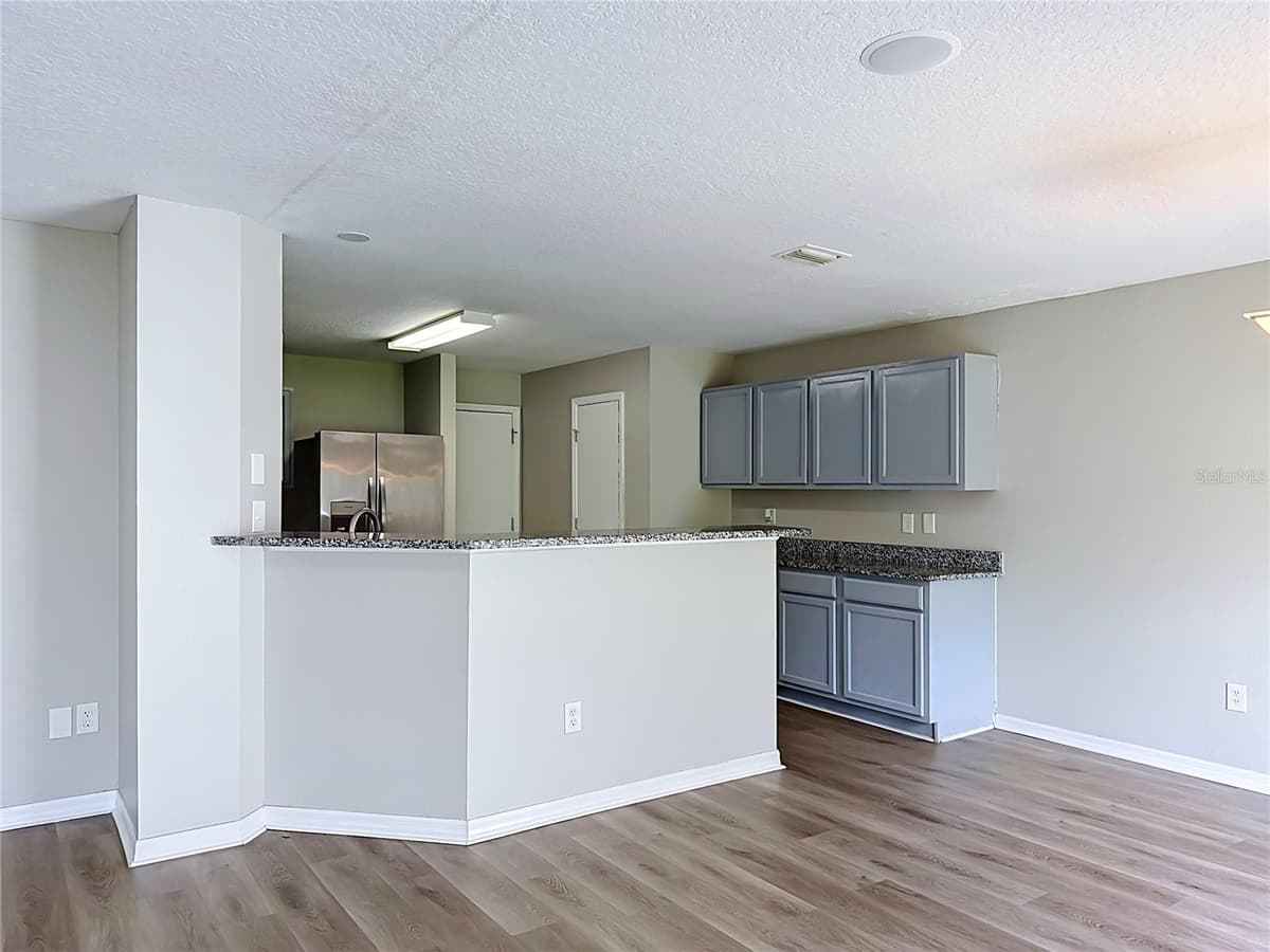 6320 MAGNOLIA TRAILS LANE — photo 6 of 26