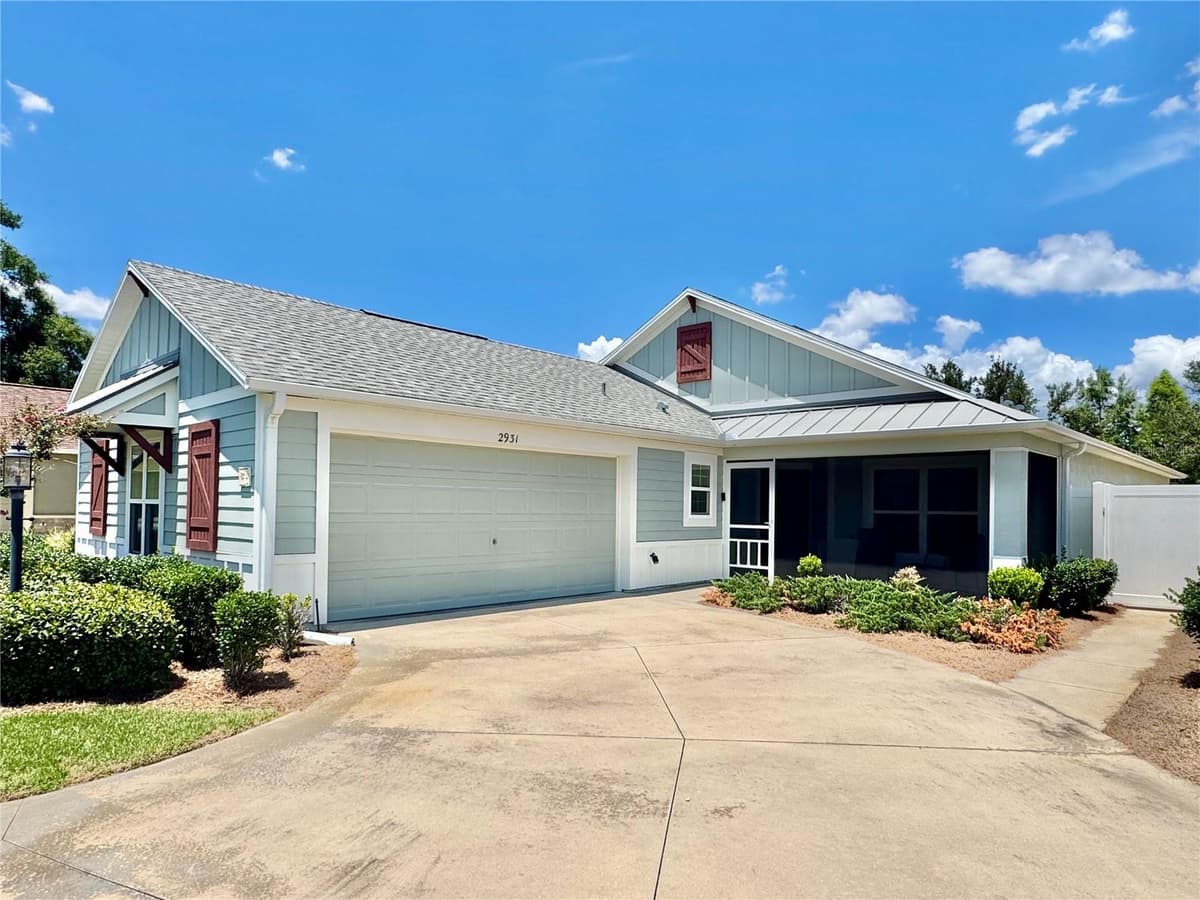 2931 CHARLEVOIX STREET — photo 1 of 30