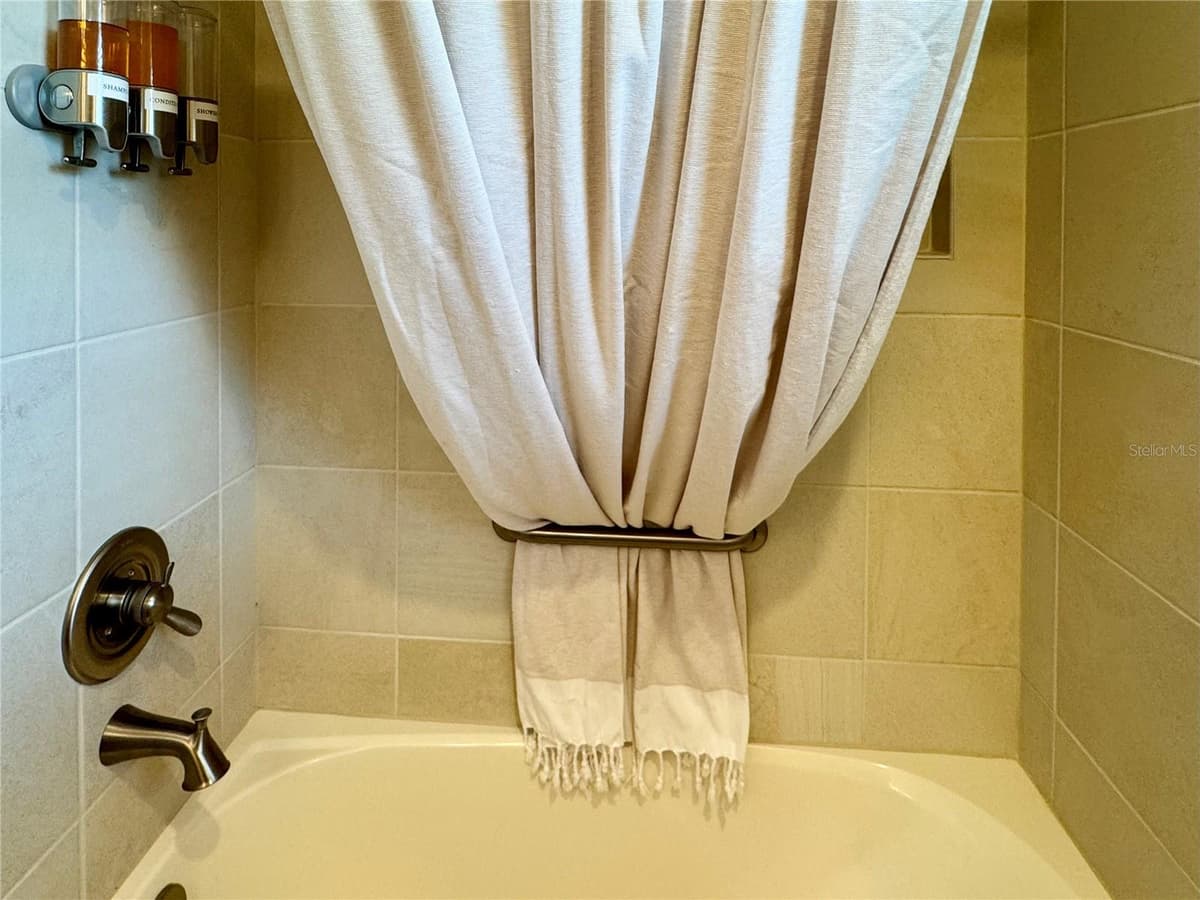 2931 CHARLEVOIX STREET — photo 26 of 30