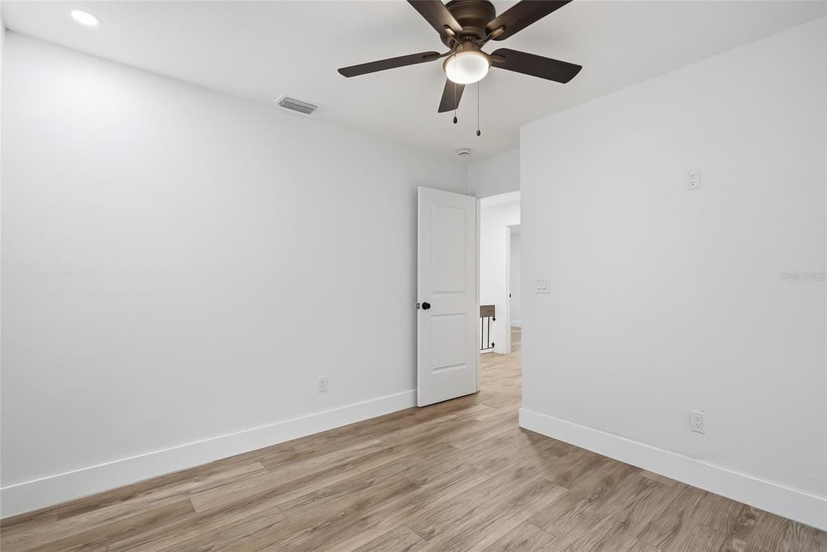4505 WHITWORTH LANE — photo 34 of 46