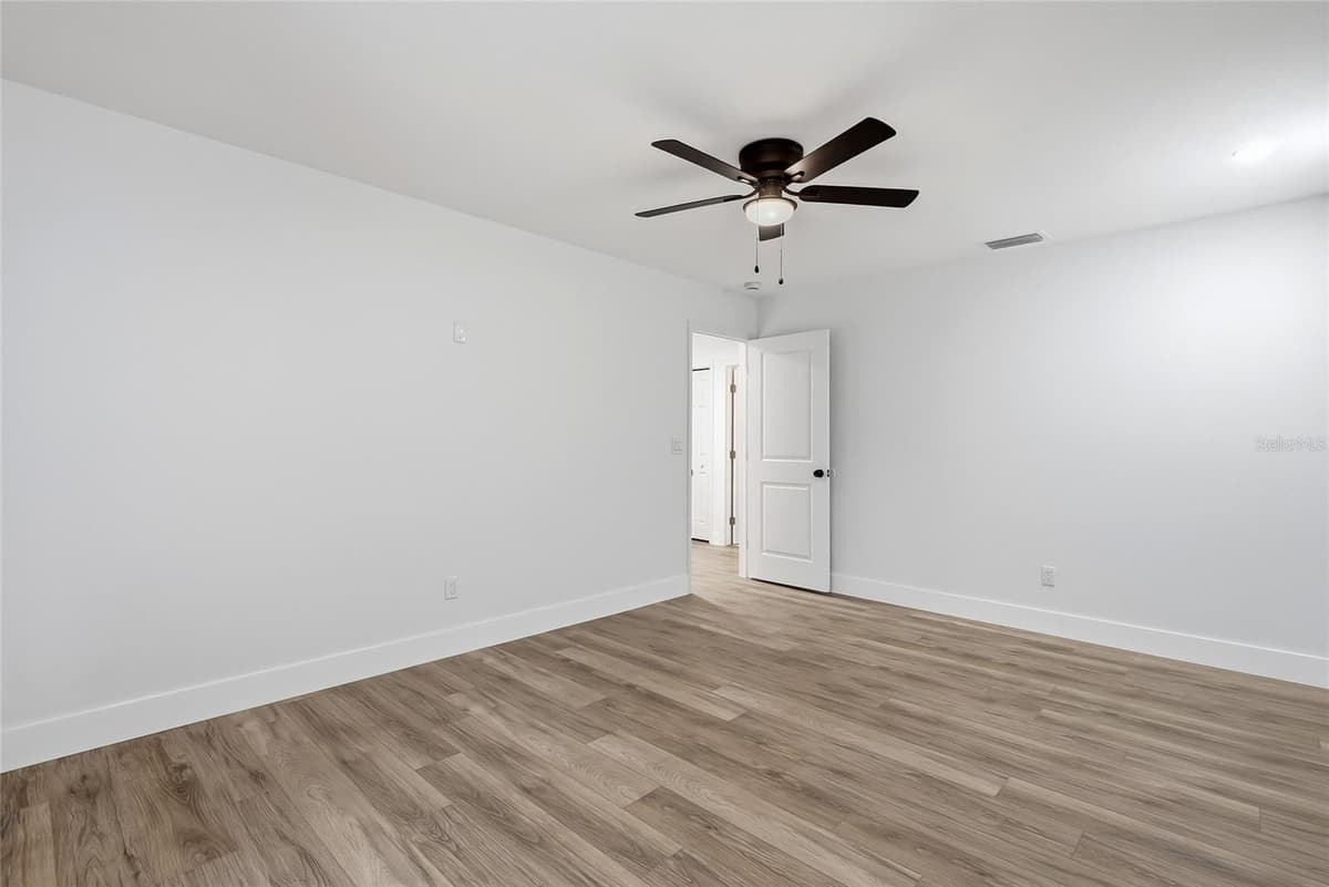 4505 WHITWORTH LANE — photo 35 of 46