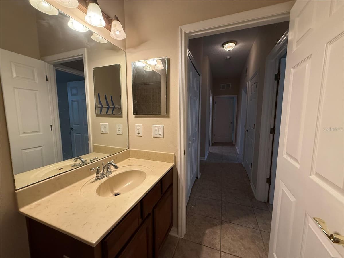 10856 BREAKING ROCKS DRIVE — photo 15 of 47