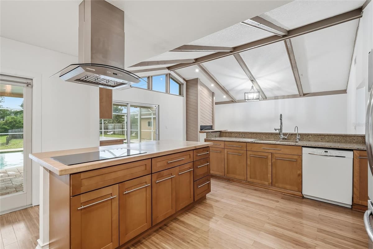 16403 BONNEVILLE DRIVE — photo 19 of 59