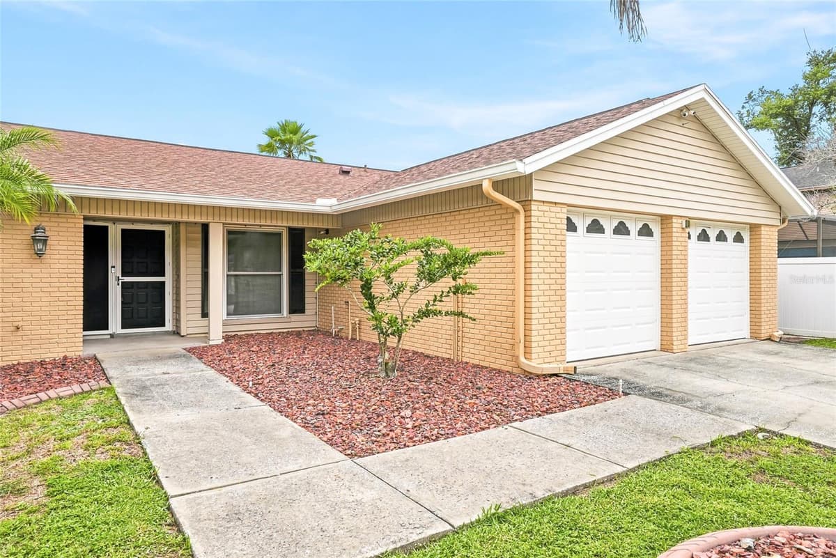 16403 BONNEVILLE DRIVE — photo 5 of 59