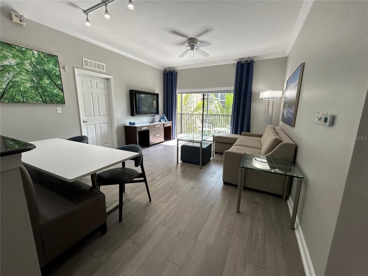 14501 GROVE RESORT AVENUE — photo 51 of 59