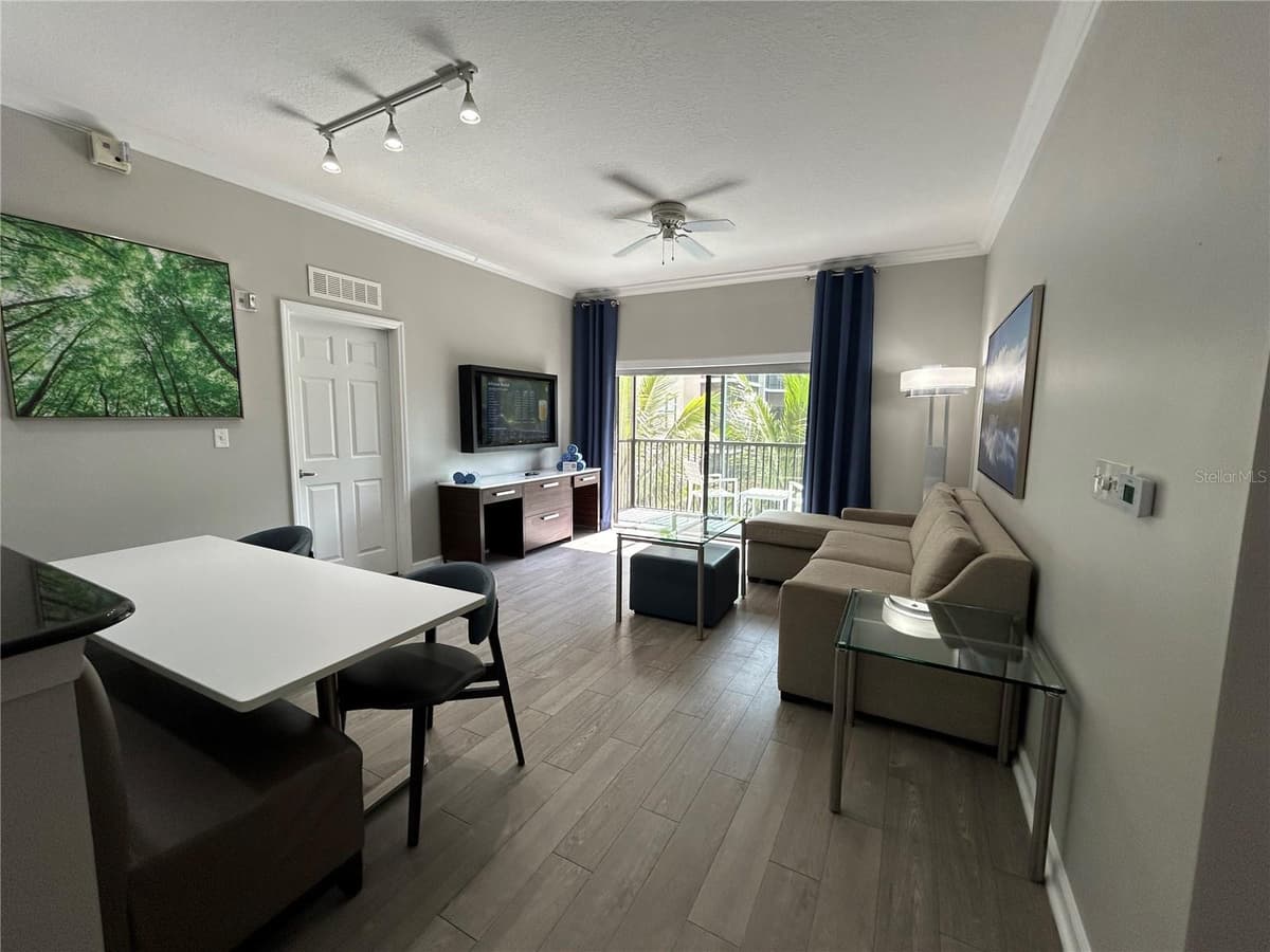 14501 GROVE RESORT AVENUE — photo 50 of 59
