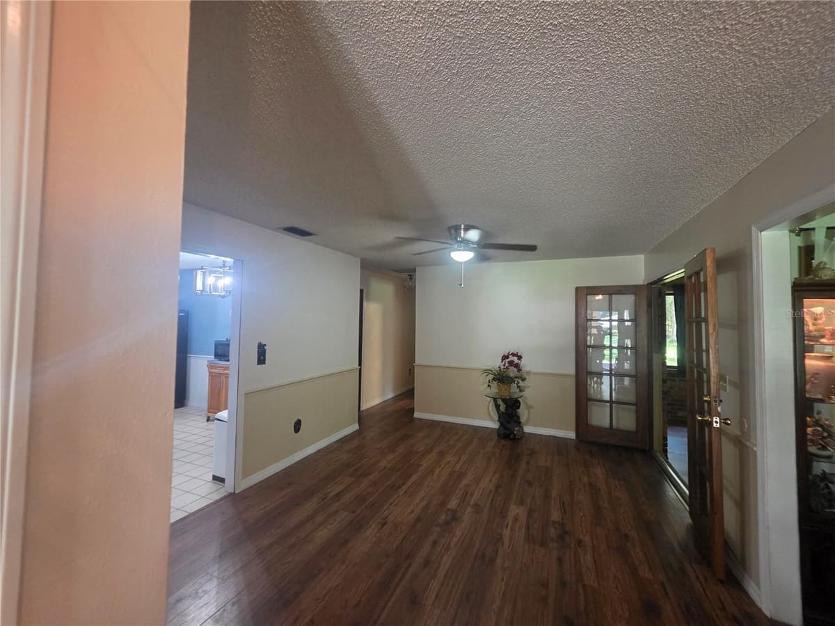 2417 OAK PARK DRIVE — photo 13 of 39