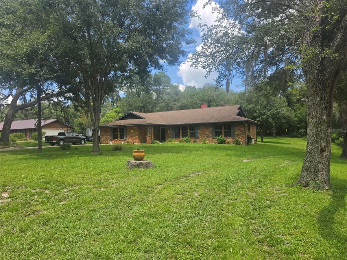 2417 OAK PARK DRIVE — photo 3 of 39
