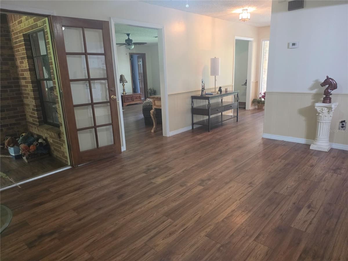 2417 OAK PARK DRIVE — photo 15 of 39