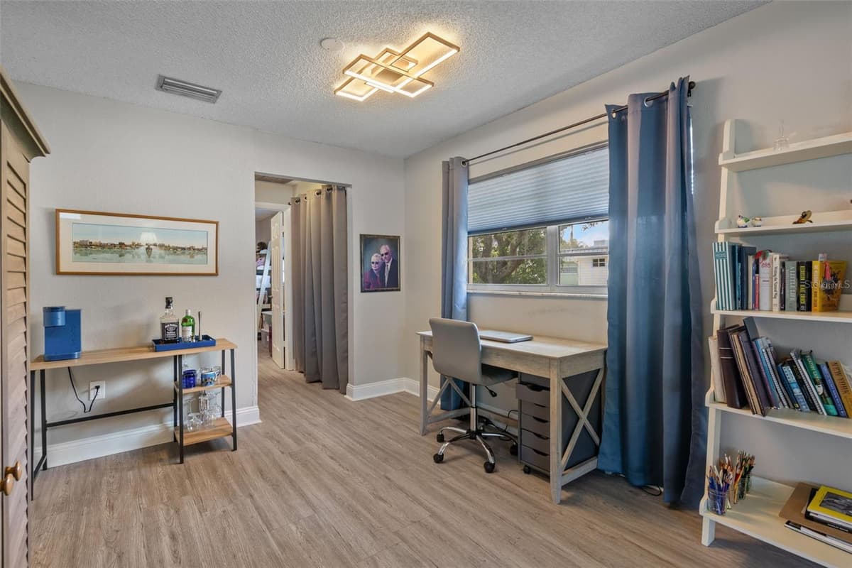 11904 BAYONET LANE — photo 11 of 33