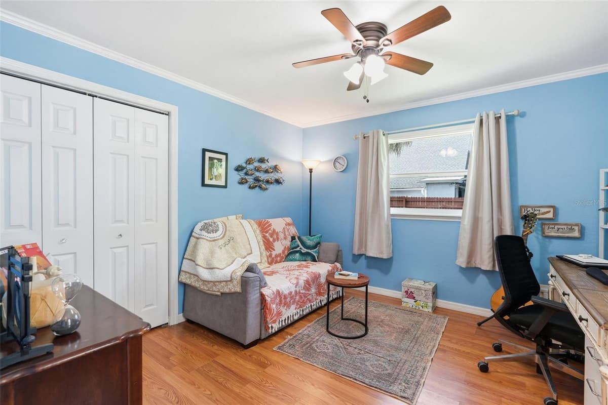 505 THOMPSON AVENUE — photo 16 of 40