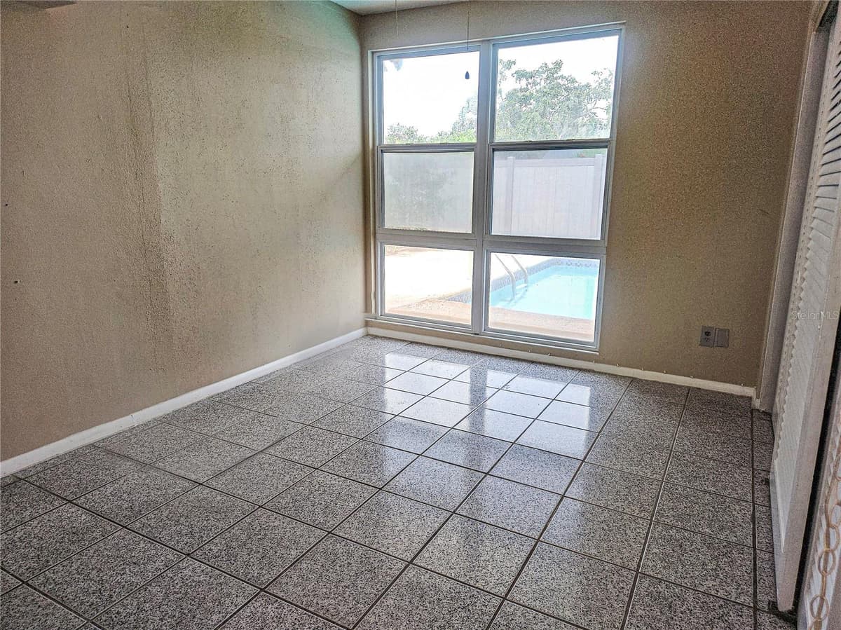 1820 LOMBARDY DRIVE — photo 9 of 20