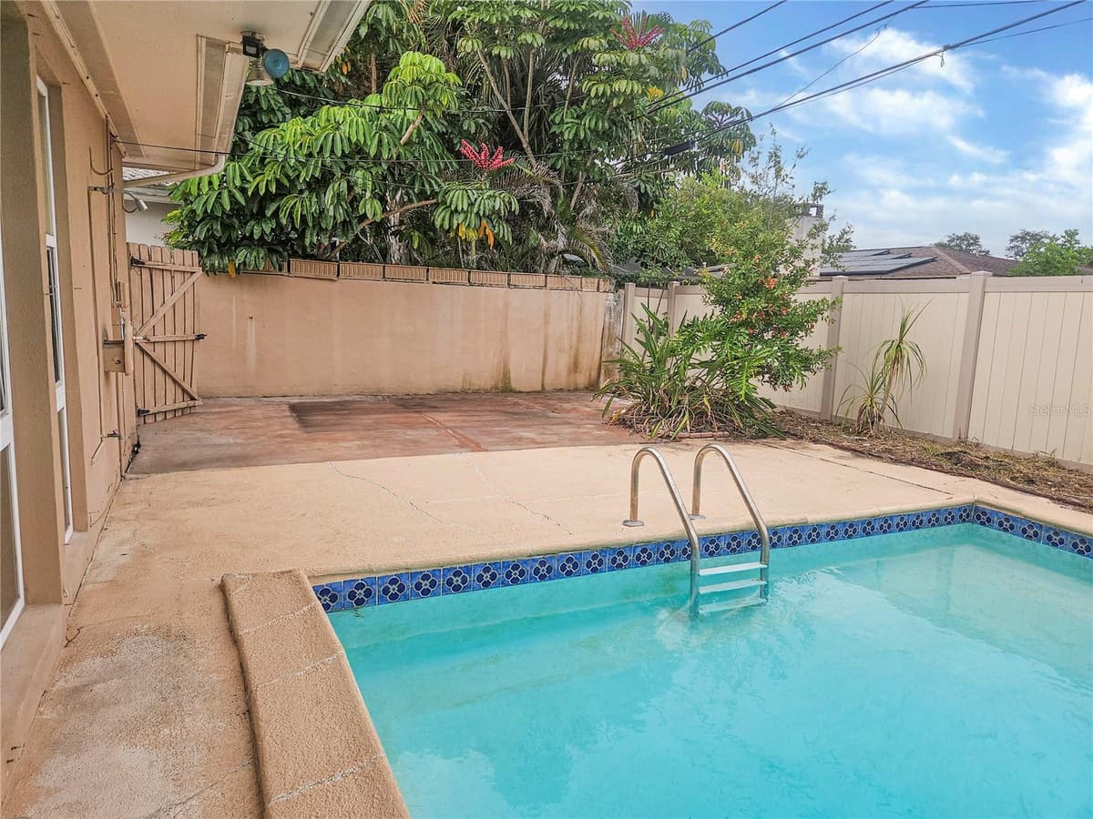 1820 LOMBARDY DRIVE — photo 18 of 20