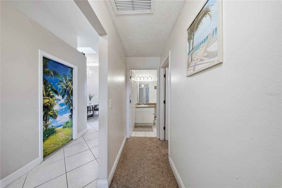 6804 MIRROR LAKE AVENUE — photo 6 of 46