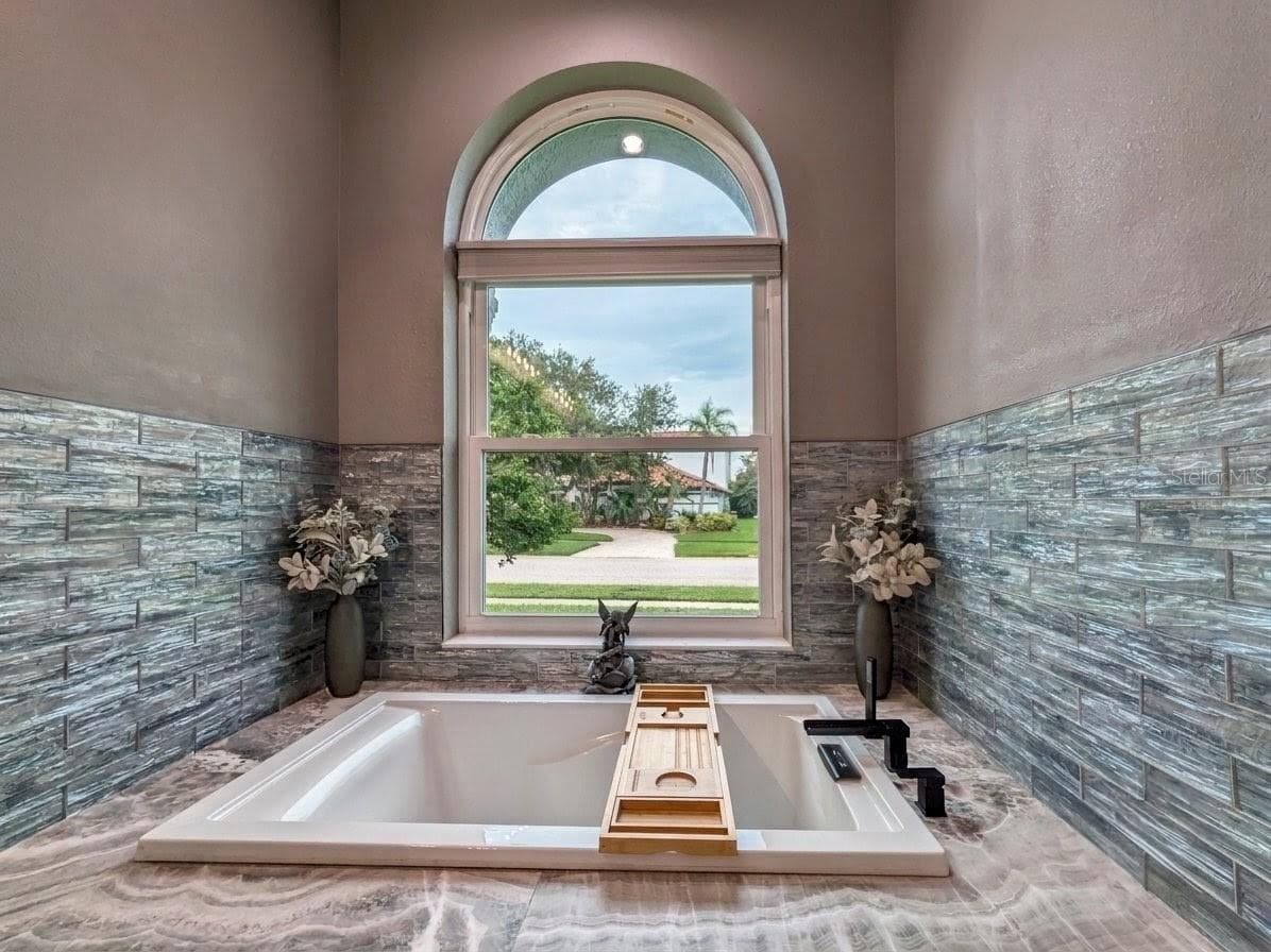 5101 LONGBOAT BOULEVARD — photo 12 of 36