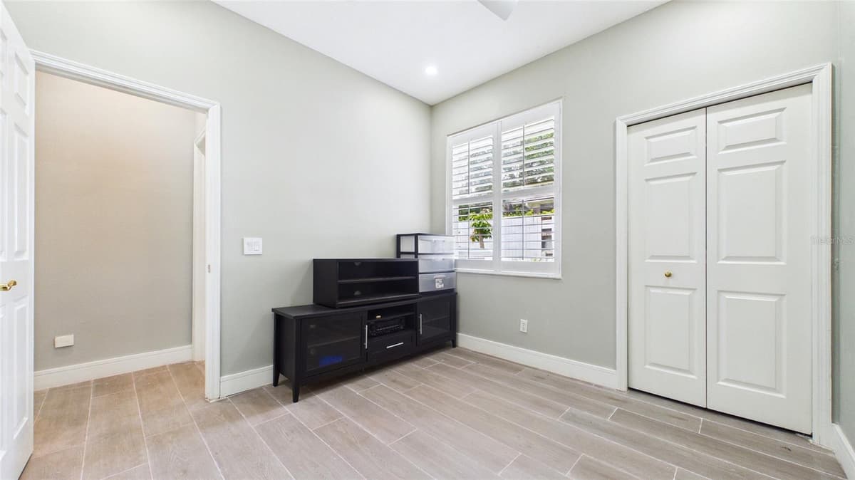 7225 RIVER FOREST LANE — photo 33 of 70
