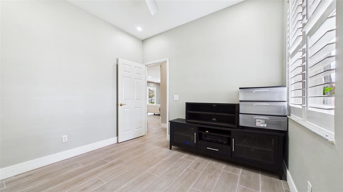 7225 RIVER FOREST LANE — photo 34 of 70