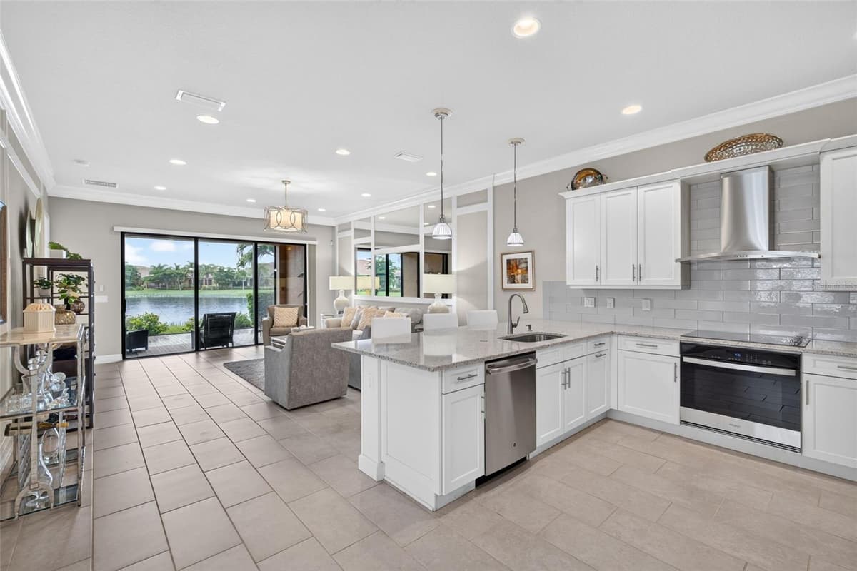 11957 FIVE WATERS CIRCLE — photo 12 of 53