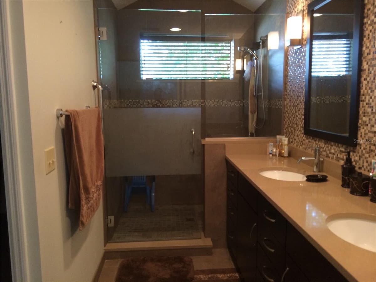 1114 SEAFARER LANE — photo 5 of 24