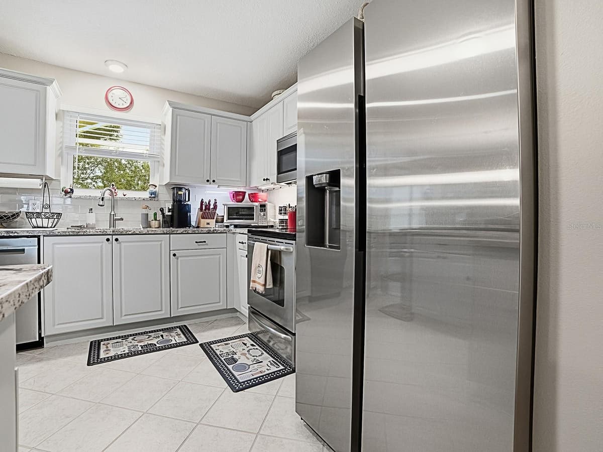 1507 GARDENA COURT — photo 13 of 42