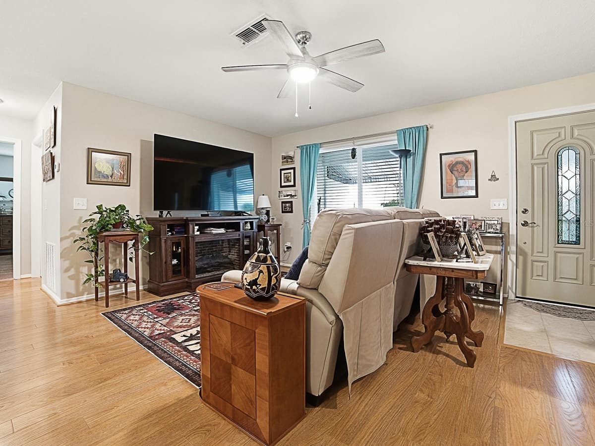 1507 GARDENA COURT — photo 3 of 42
