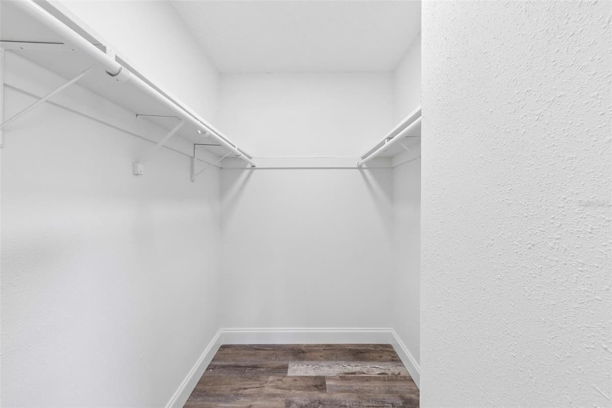 211 MELISSA COURT — photo 11 of 23