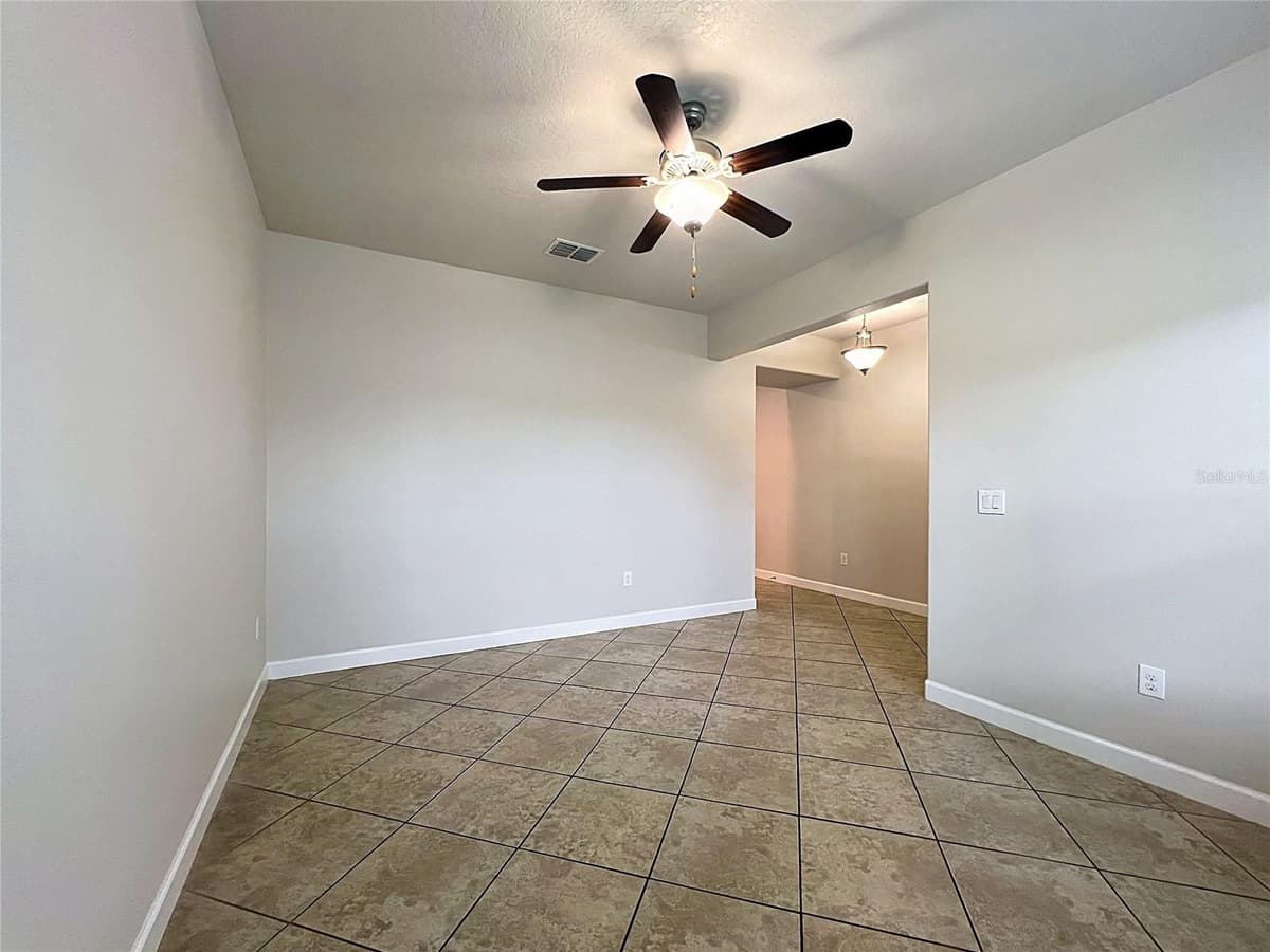 3160 CALVANO DRIVE — photo 7 of 31