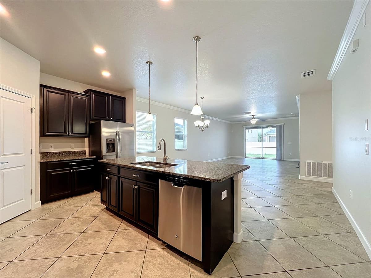 3160 CALVANO DRIVE — photo 8 of 31
