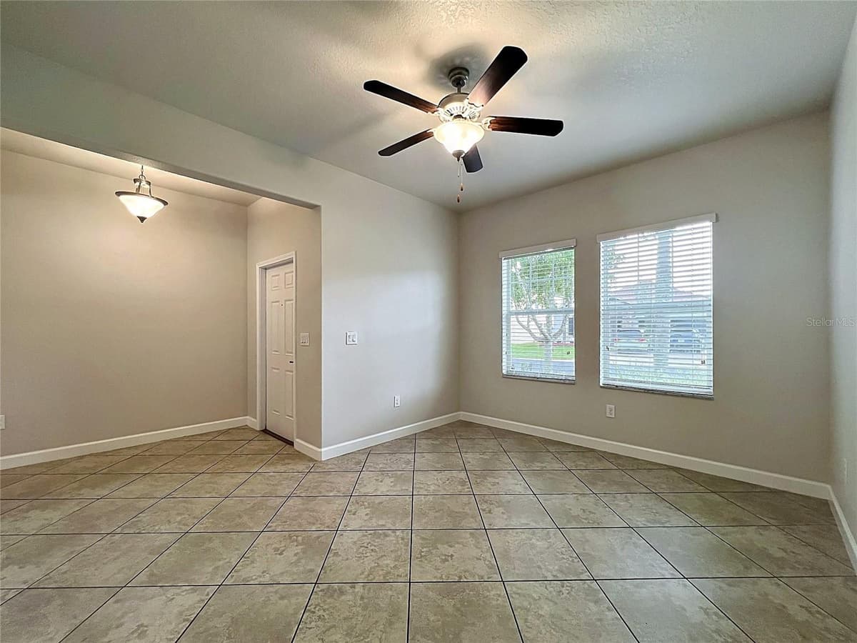3160 CALVANO DRIVE — photo 6 of 31