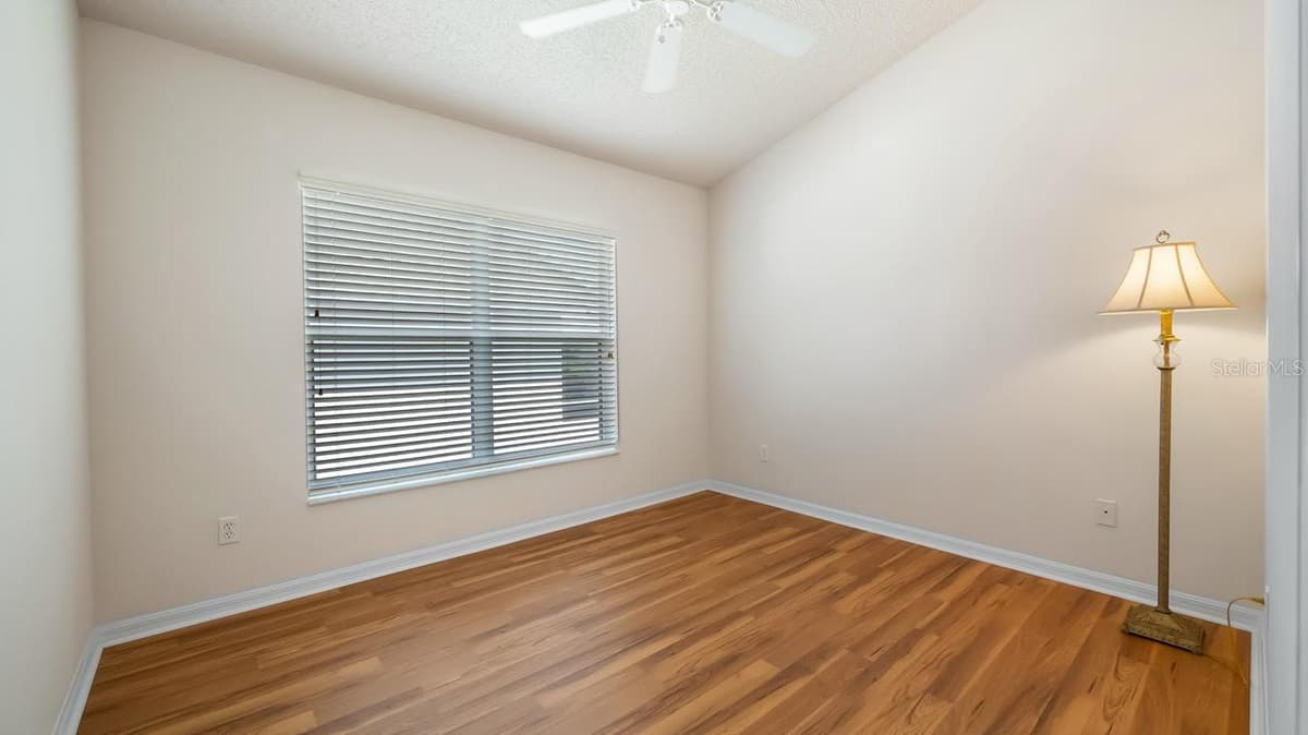 4127 CAPLAND AVENUE — photo 17 of 39