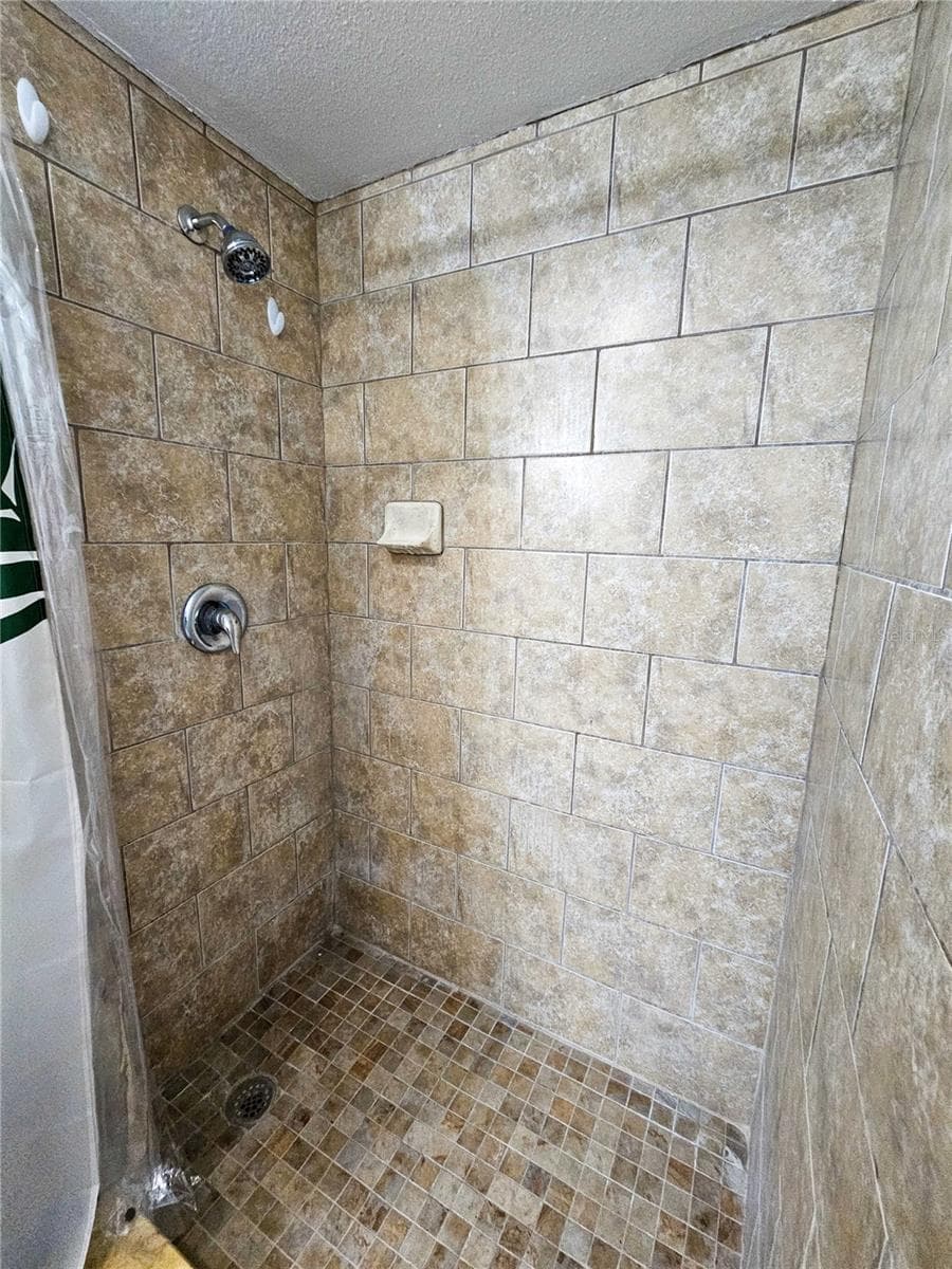 212 CORTEZ AVENUE — photo 36 of 41