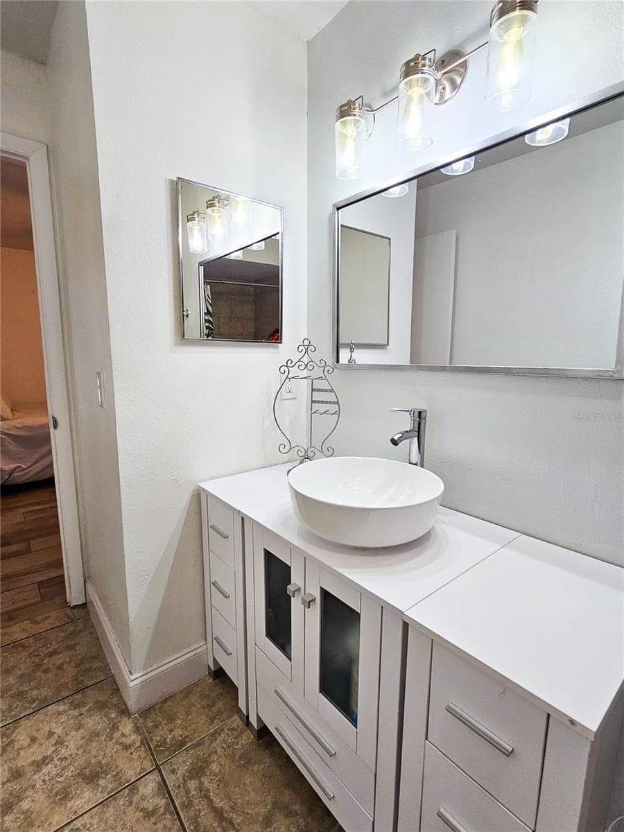 212 CORTEZ AVENUE — photo 19 of 41