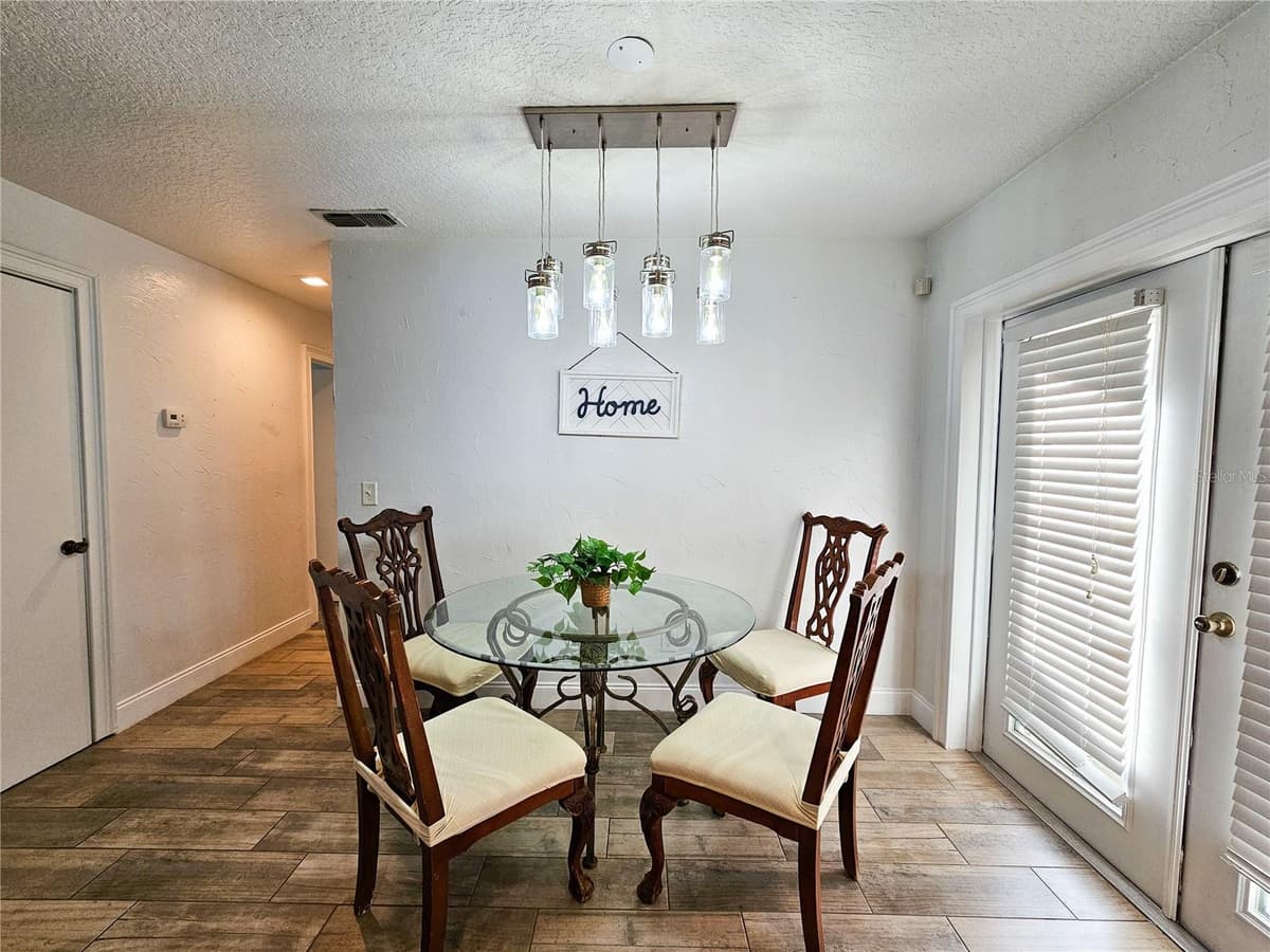 212 CORTEZ AVENUE — photo 14 of 41