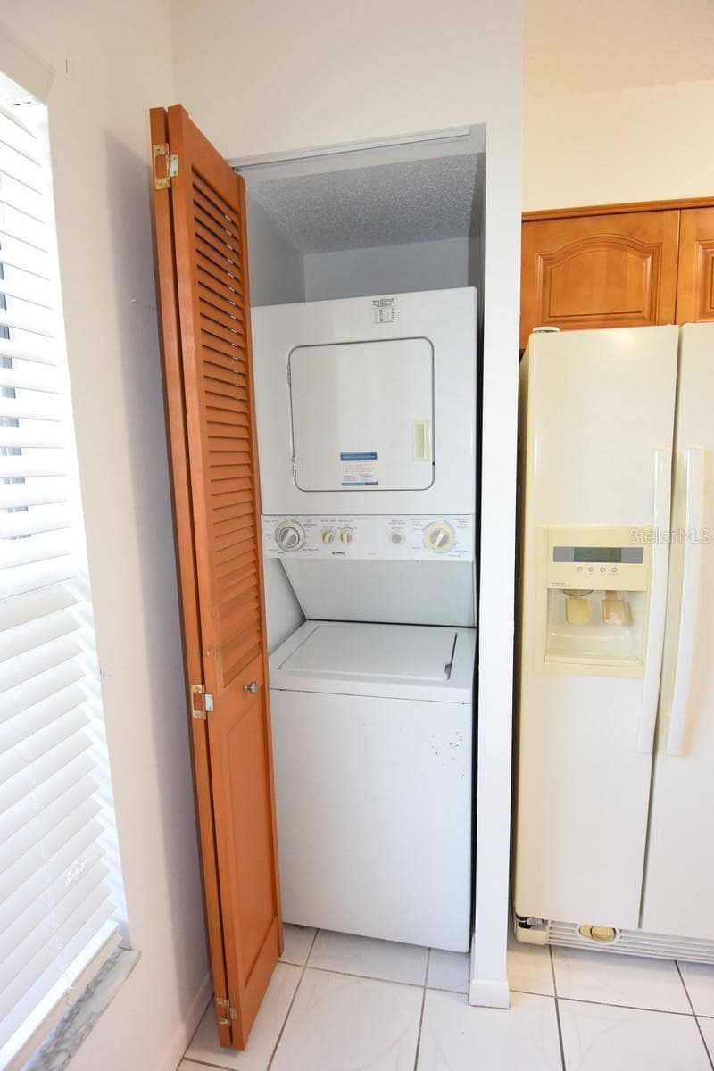 4908 MYRTLE OAK DRIVE — photo 9 of 29