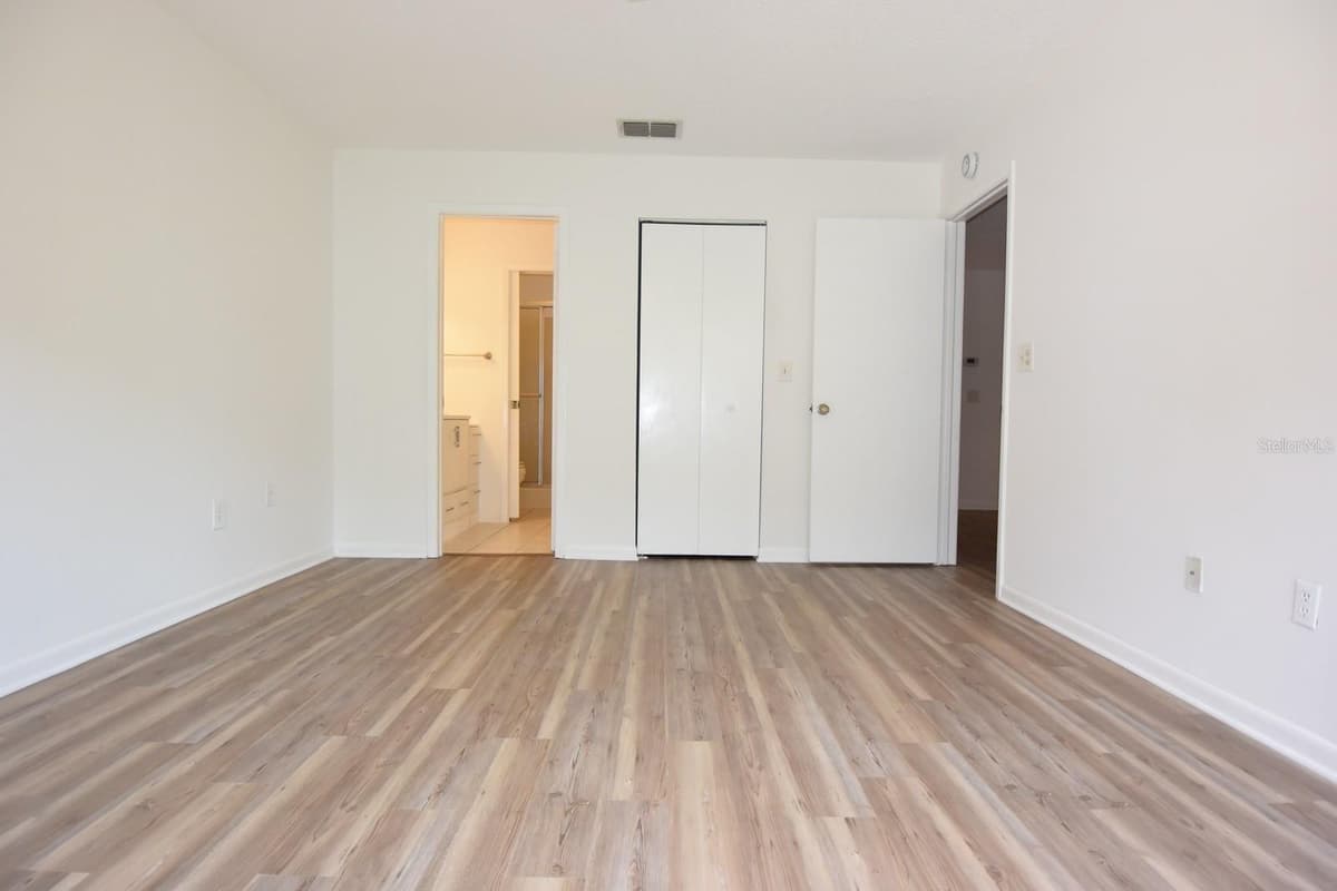 4908 MYRTLE OAK DRIVE — photo 20 of 29