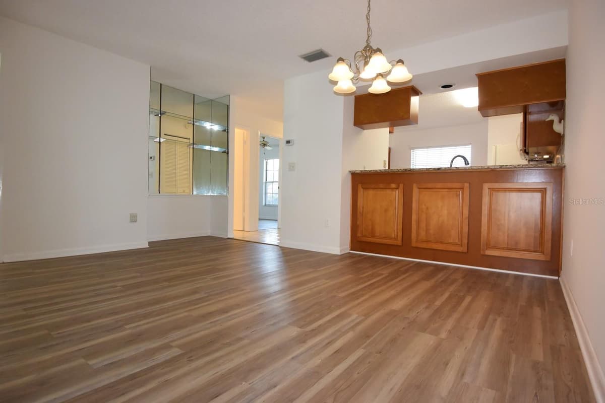 4908 MYRTLE OAK DRIVE — photo 16 of 29