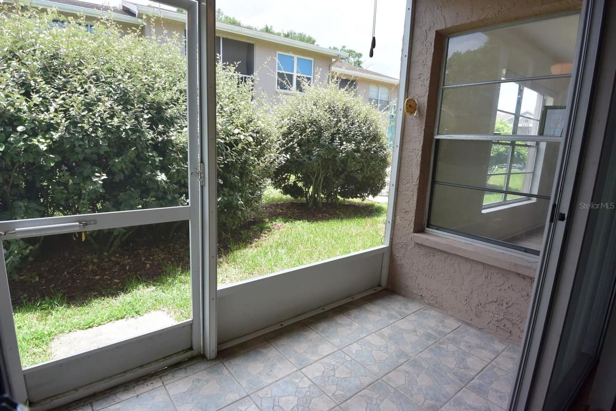 4908 MYRTLE OAK DRIVE — photo 25 of 29