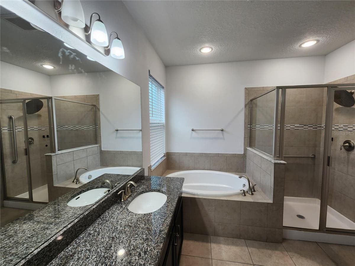 10457 WATERSTONE DRIVE — photo 14 of 76
