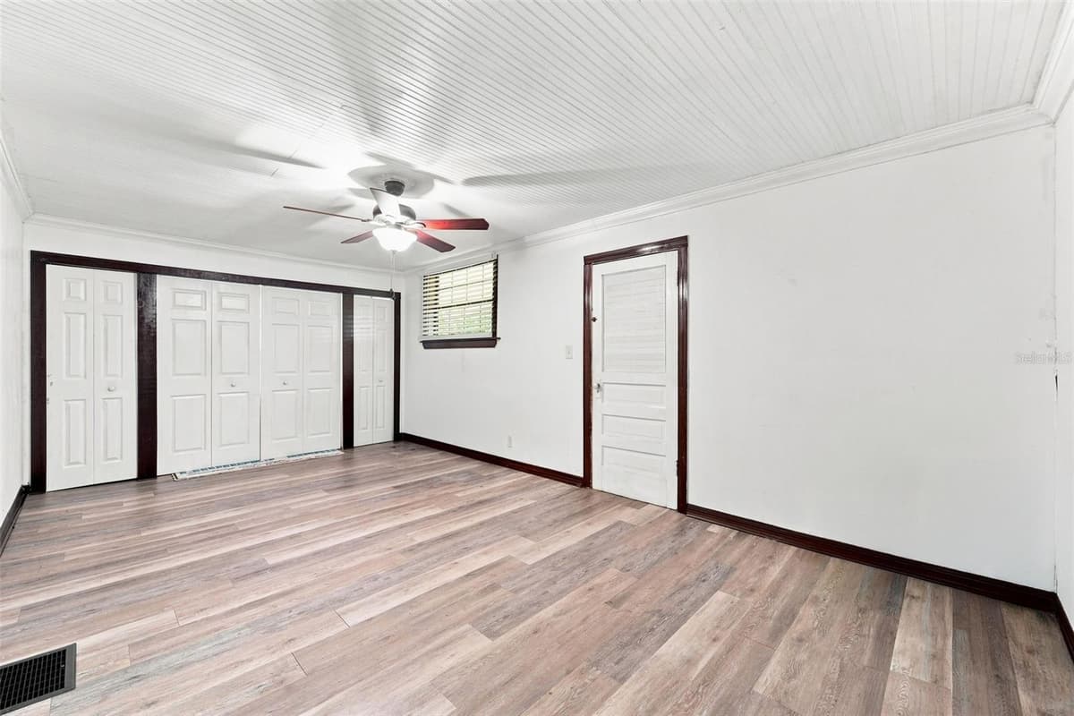 316 AMELIA AVENUE — photo 7 of 38