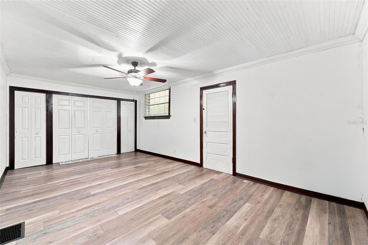 316 AMELIA AVENUE — photo 6 of 38