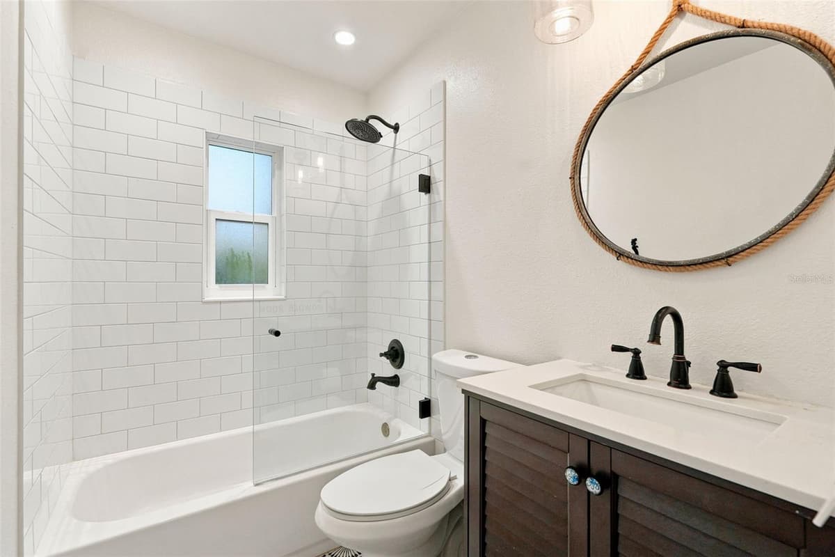 934 BERKLEY COURT — photo 25 of 37