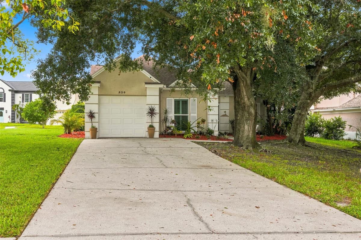 934 BERKLEY COURT — photo 1 of 37
