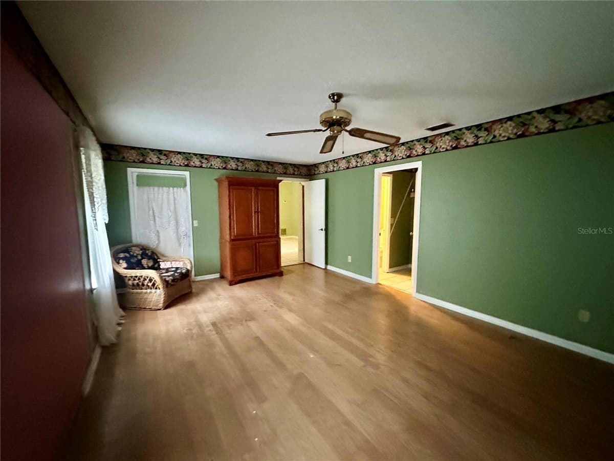 9138 LESWOOD STREET — photo 9 of 16