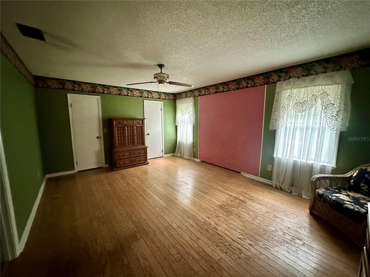 9138 LESWOOD STREET — photo 8 of 16